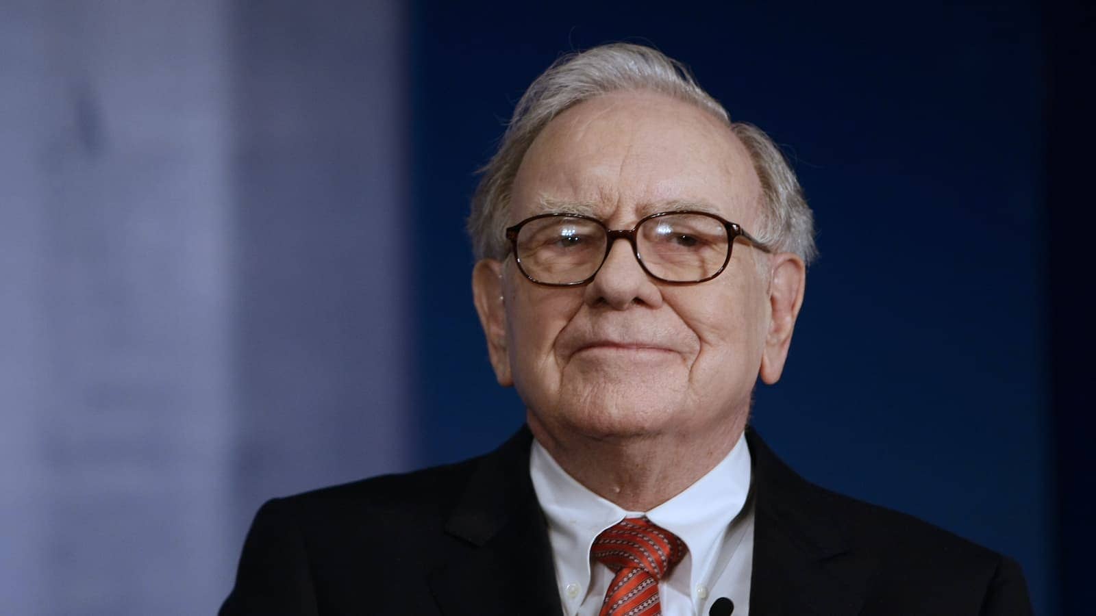 Buffett Laments Lack Of Good Investments Even As Berkshire Profit Sets Record!